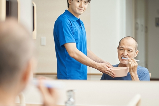 介護中の口腔ケア、どうすればいい？家族介護者のための歯のお手入れ完全ガイド